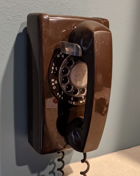File:Phone1.jpg