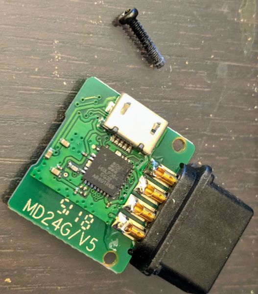 File:8bitdo-dongle.jpg