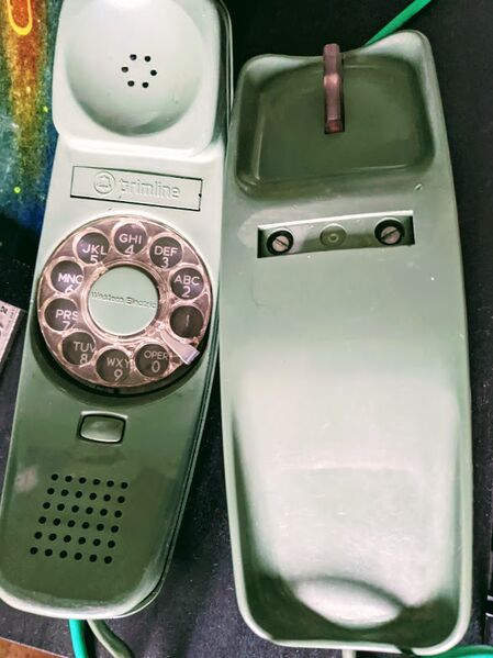File:Phone2.jpg